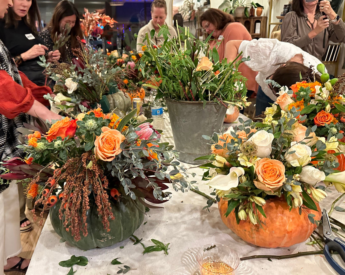 Pumpkin Centerpiece Workshop      Gal in the Glen + Locanda Ischia         Sunday, Oct. 25, 2:00-4:00 PM